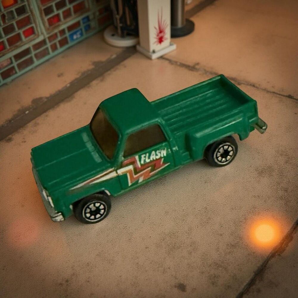 1973-1980 Chevrolet Stepside Pickup Truck Green FLASH Diecast 1:64 Scale